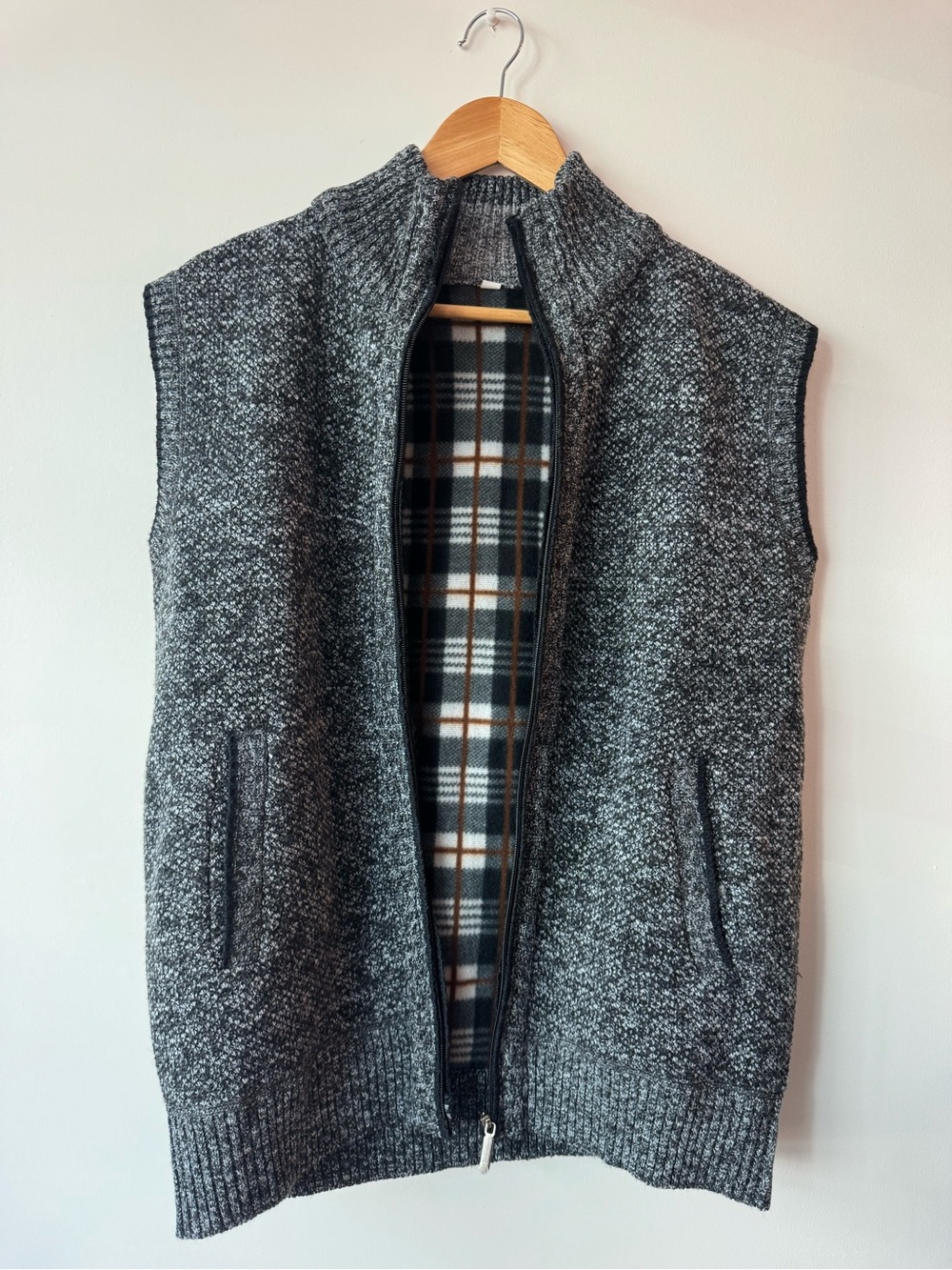 LOT OF 2 Fleece Lined Sweater Vests Full Zip Plaid Knit Charcoal Grey Men Large